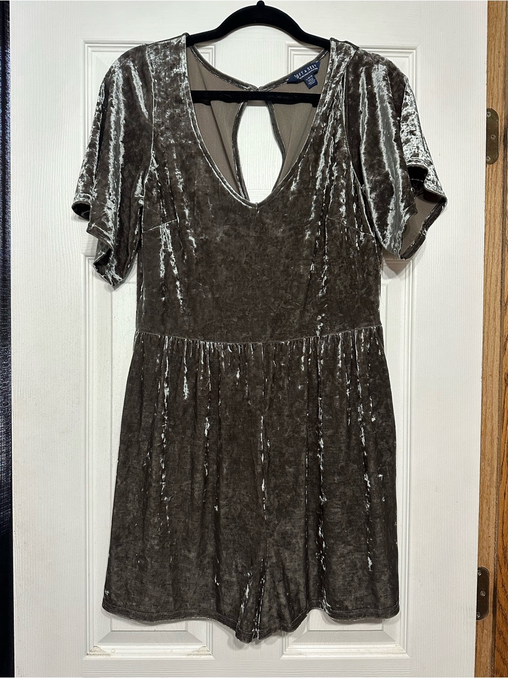 American Eagle Outfitters Olive Velvet Short Sleeve Romper Dress - Picture 2 of 6
